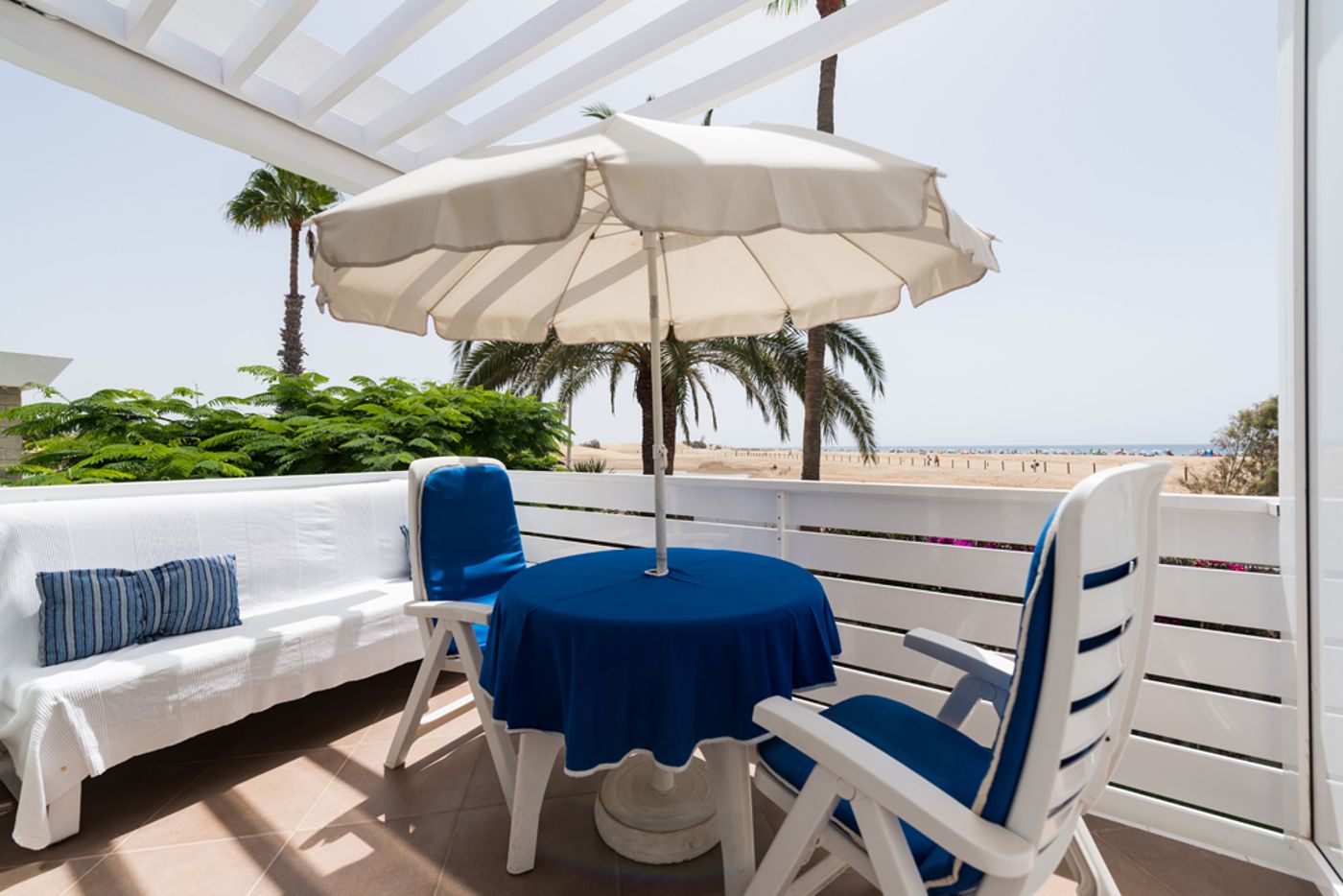 El-Capricho-Terrace-28