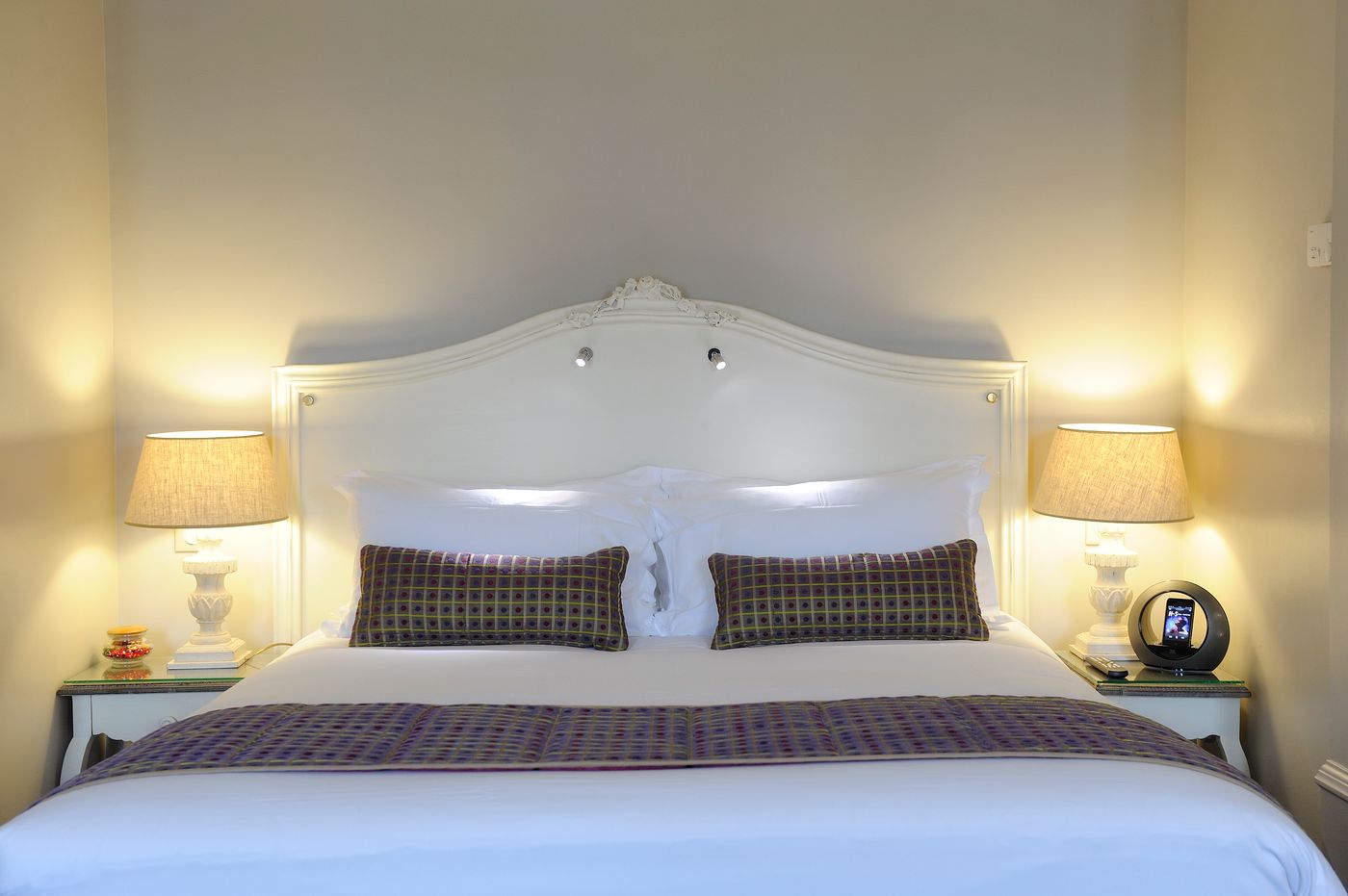 Royal-Arc-de-Triomphe-Room-23