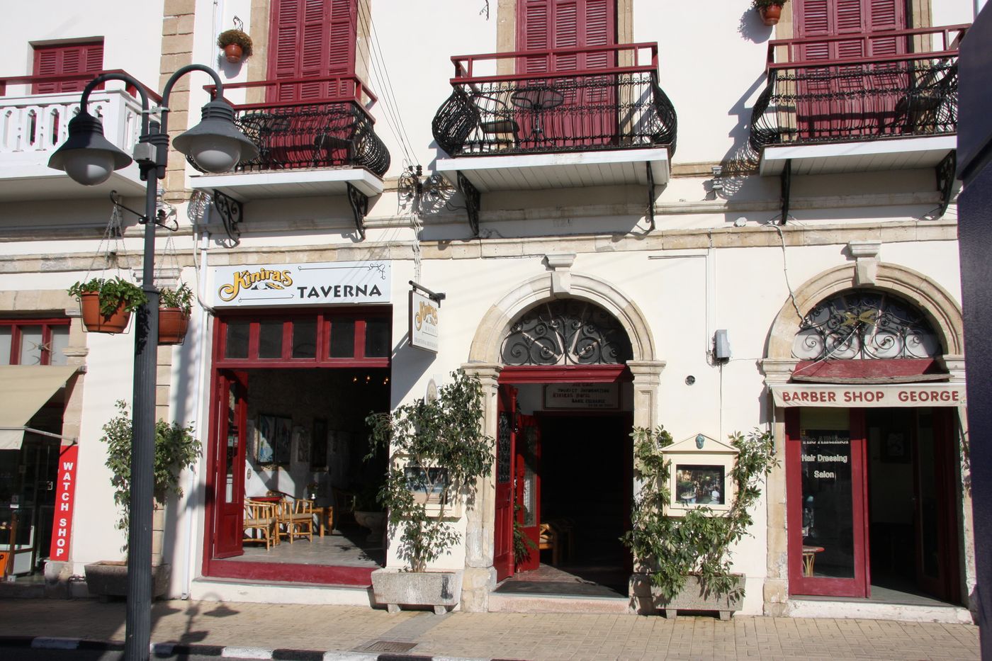 Kiniras-Traditional-House-General-view-1