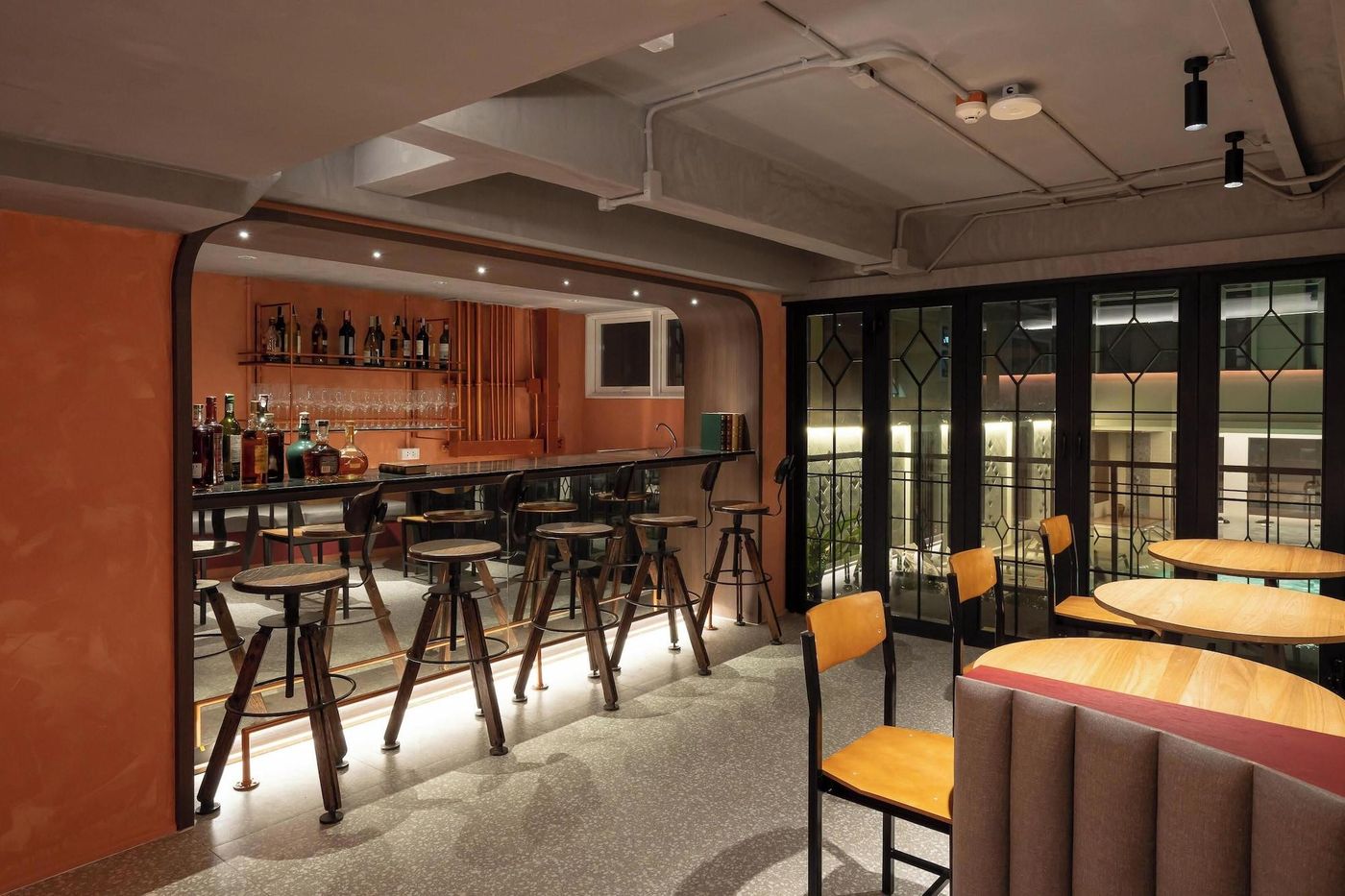 Pranakorn-Heritage-Hotel-Bar-13