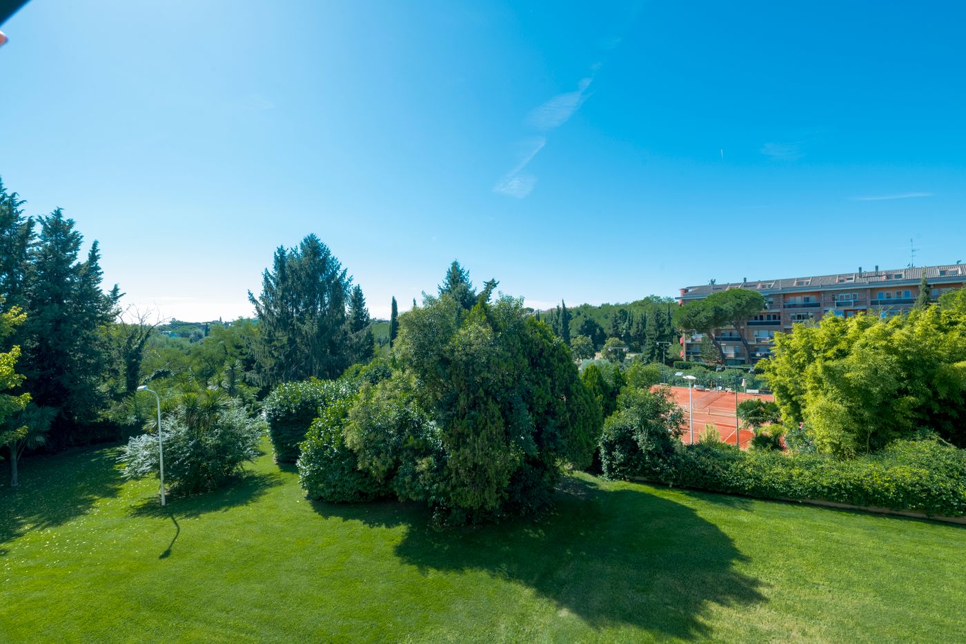 Crowne-Plaza-Rome---St--Peter-s-Room-90