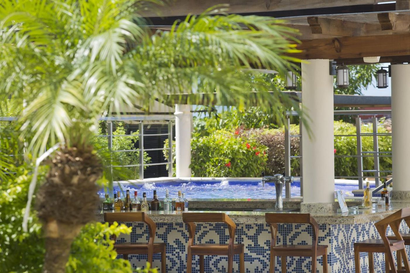 Golden Crown Paradise - Adults Only