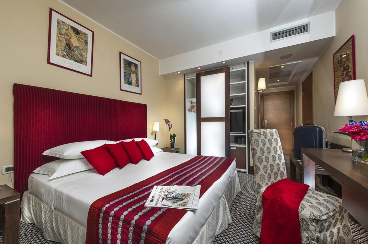 Cardinal-Hotel-St-Peter-Rome-Room-9