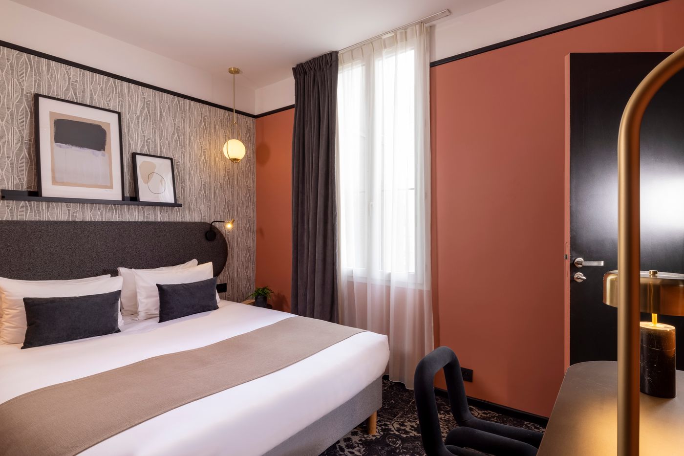 Au-Palais-de-Chaillot-Room-19