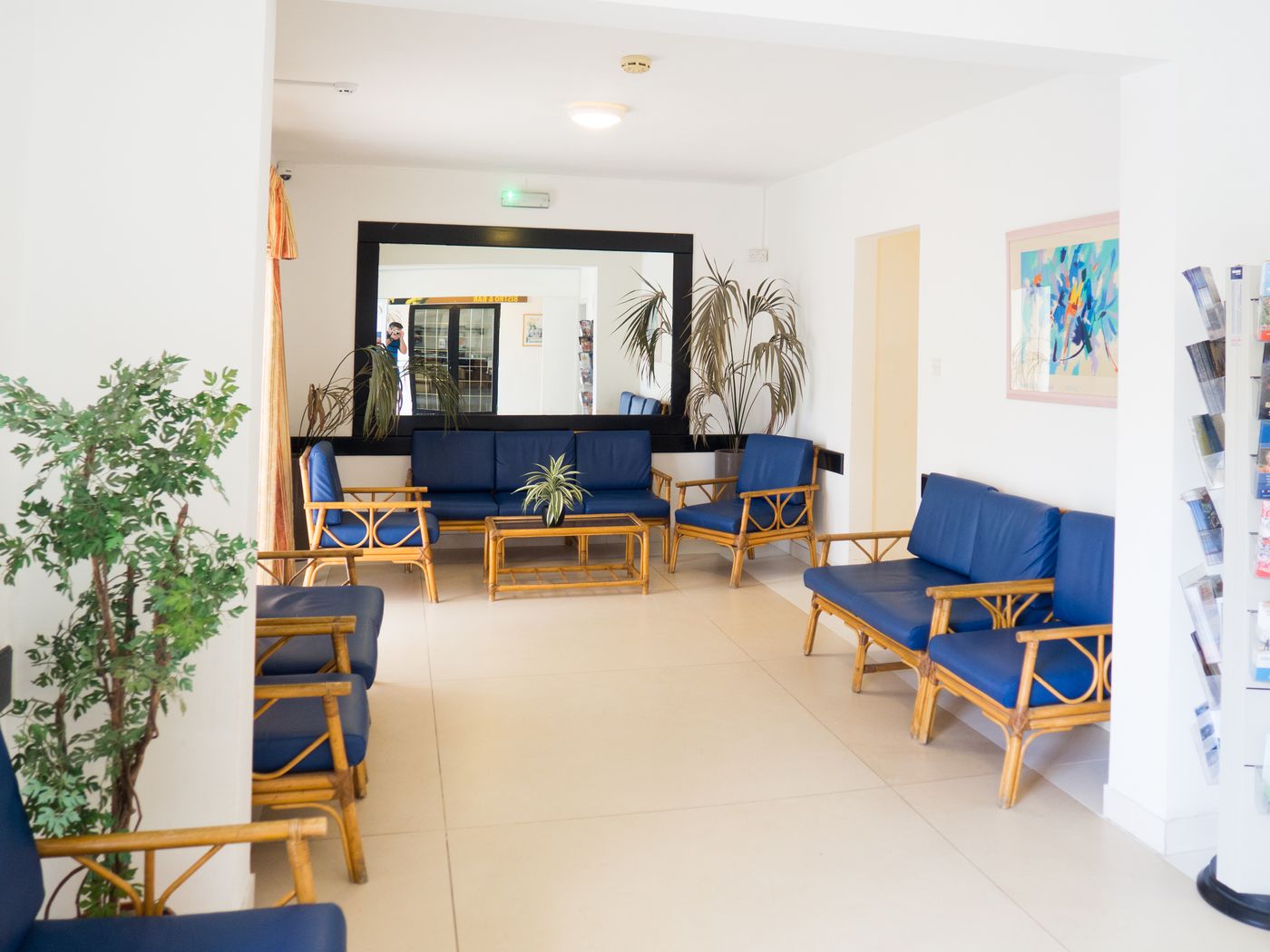 Mavina-Hotel---Apartments-Lobby-22