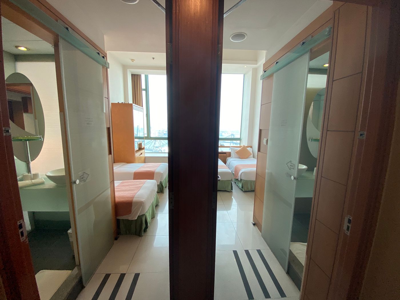 Rambler-Garden-Hotel-Room-14