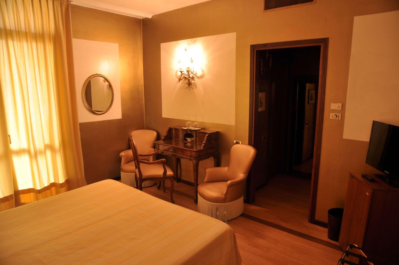 Admiral-Hotel-Room-54