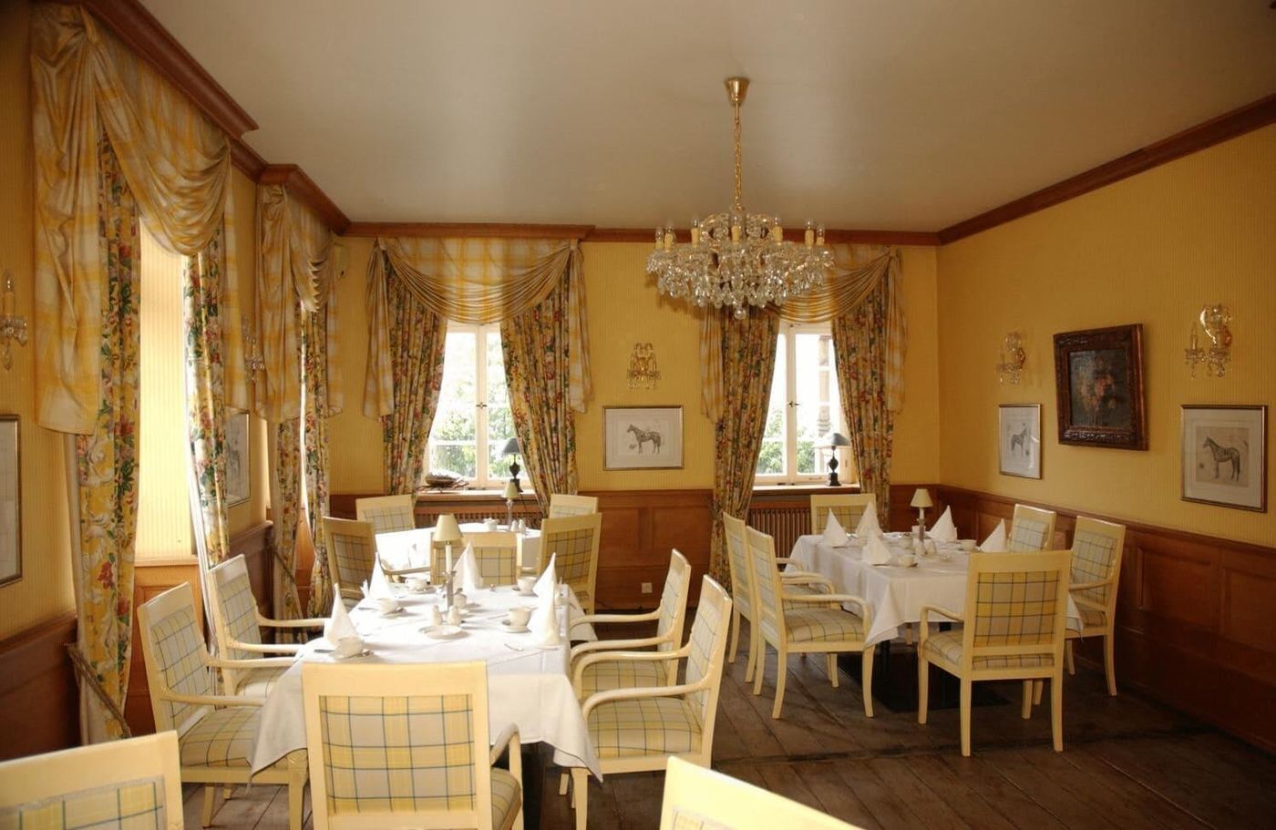 Hotel Herrenhaus von Low - Germany - BAD NAUHEIM - Restaurant - 0