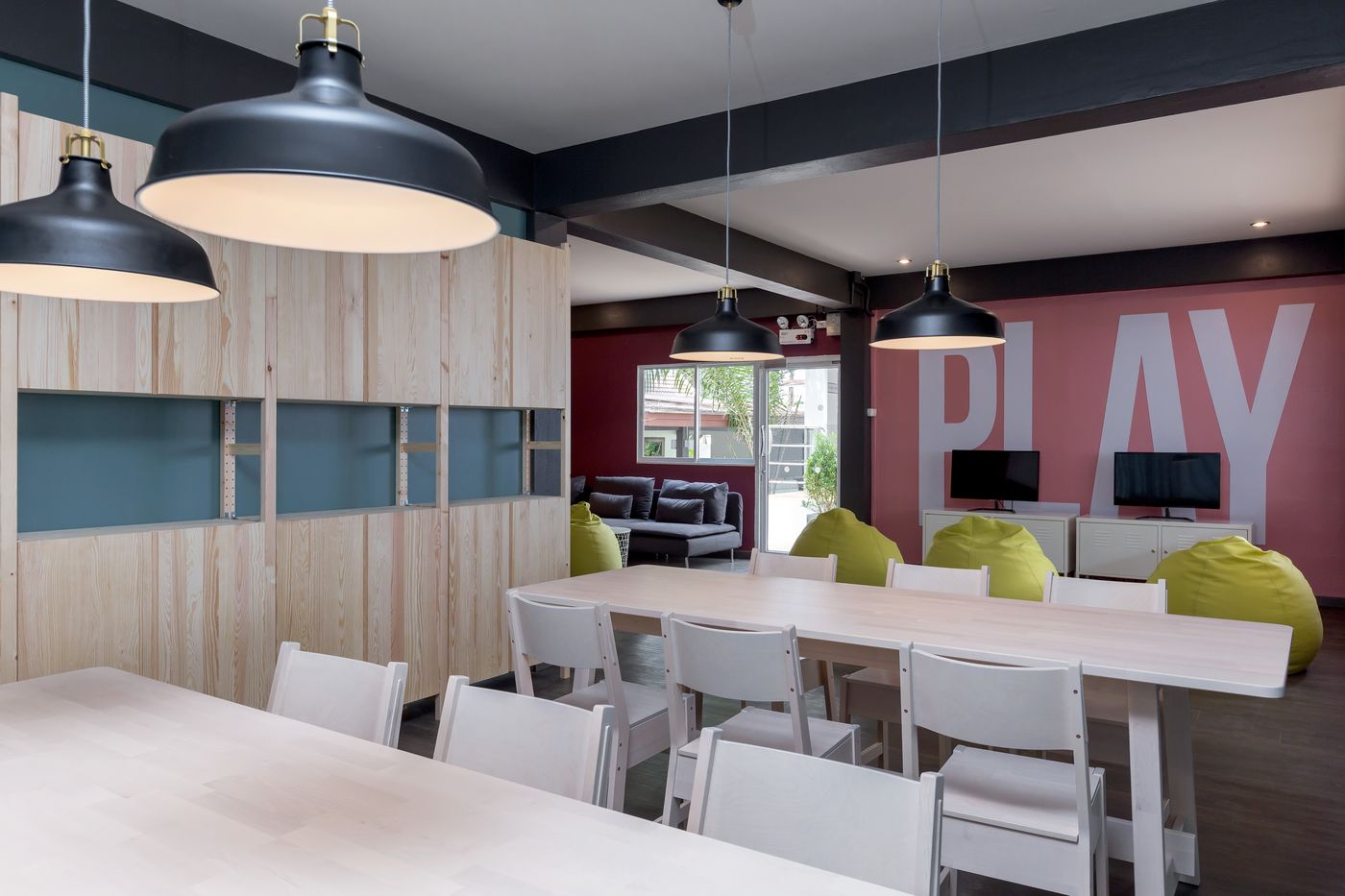 Sunwing-Bangtao-Beach-Sports-and-Entertainment-58