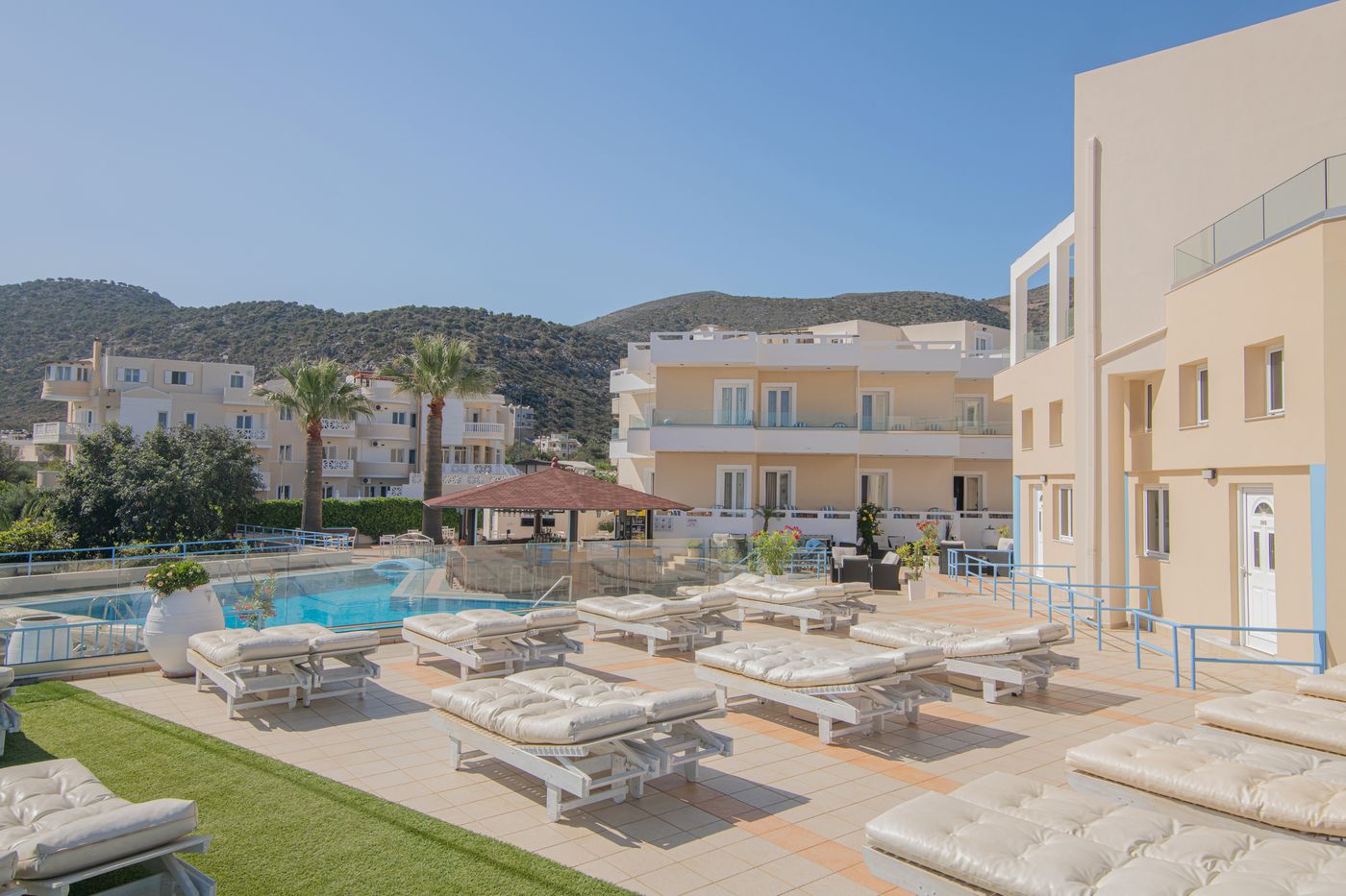 Filia Hotel Apartments