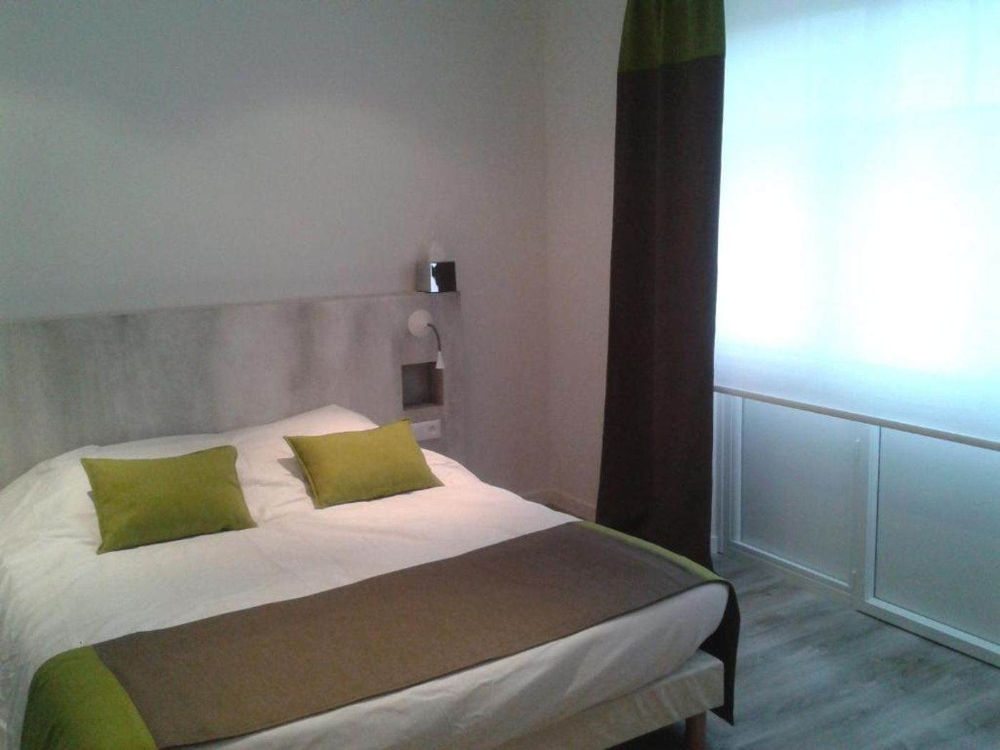 Logis Hotel Du Canard-France-HANGEST SUR SOMME-Room-9