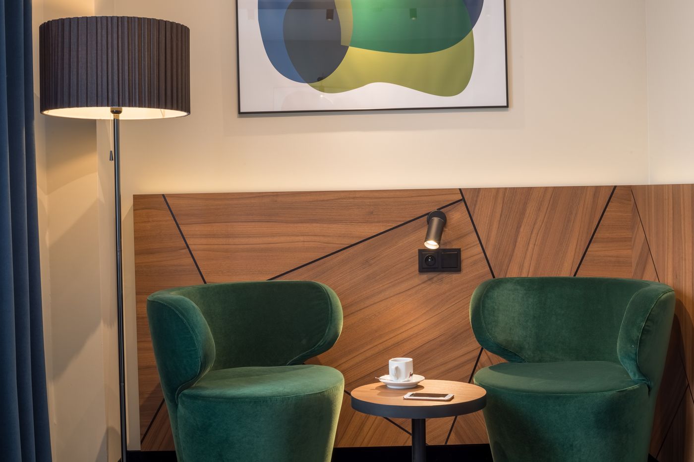 Ascot-Premium-Room-3