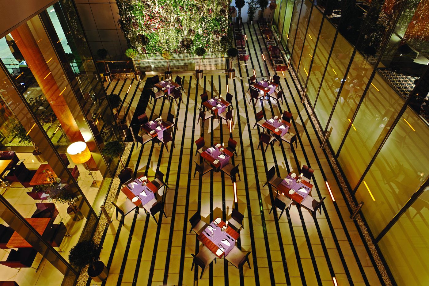 Crowne-Plaza-Harbiye-Restaurant-14