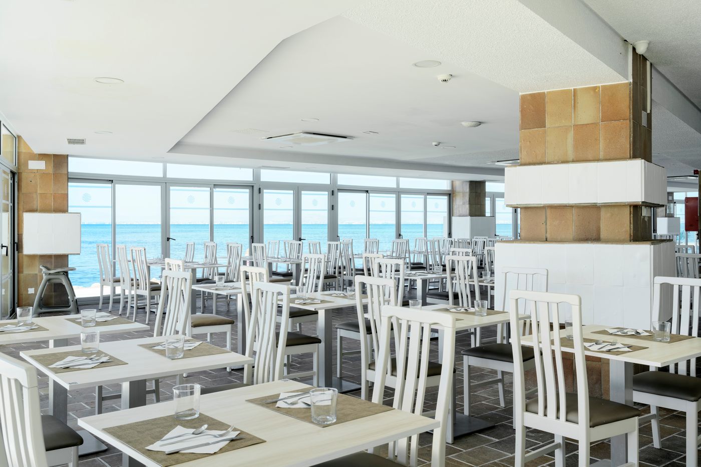 ROC-Doblemar-Restaurant-27