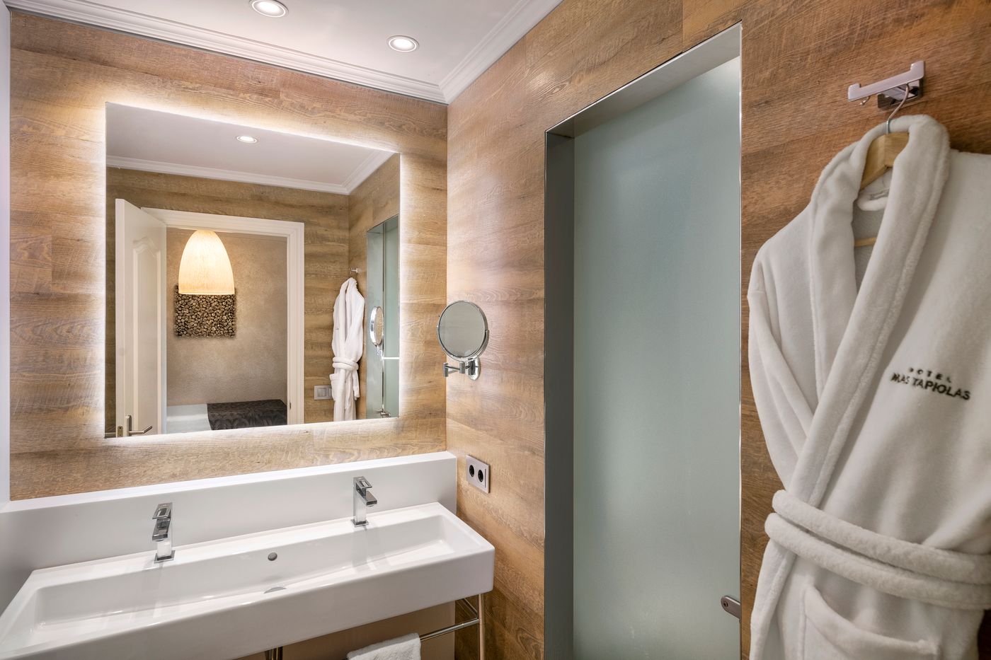 Mas-Tapiolas-Room-36