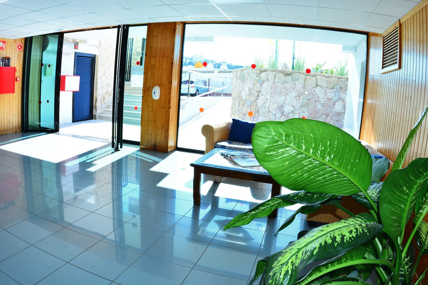 Puerto-Bello-Apartamentos-Lobby-38