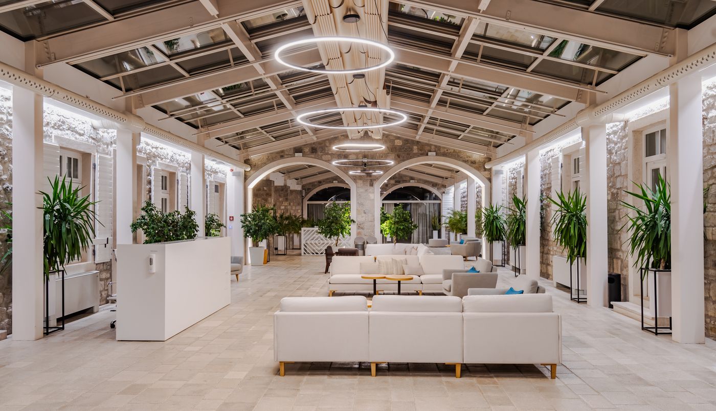 Lazure-Hotel---Marina-Lobby-75