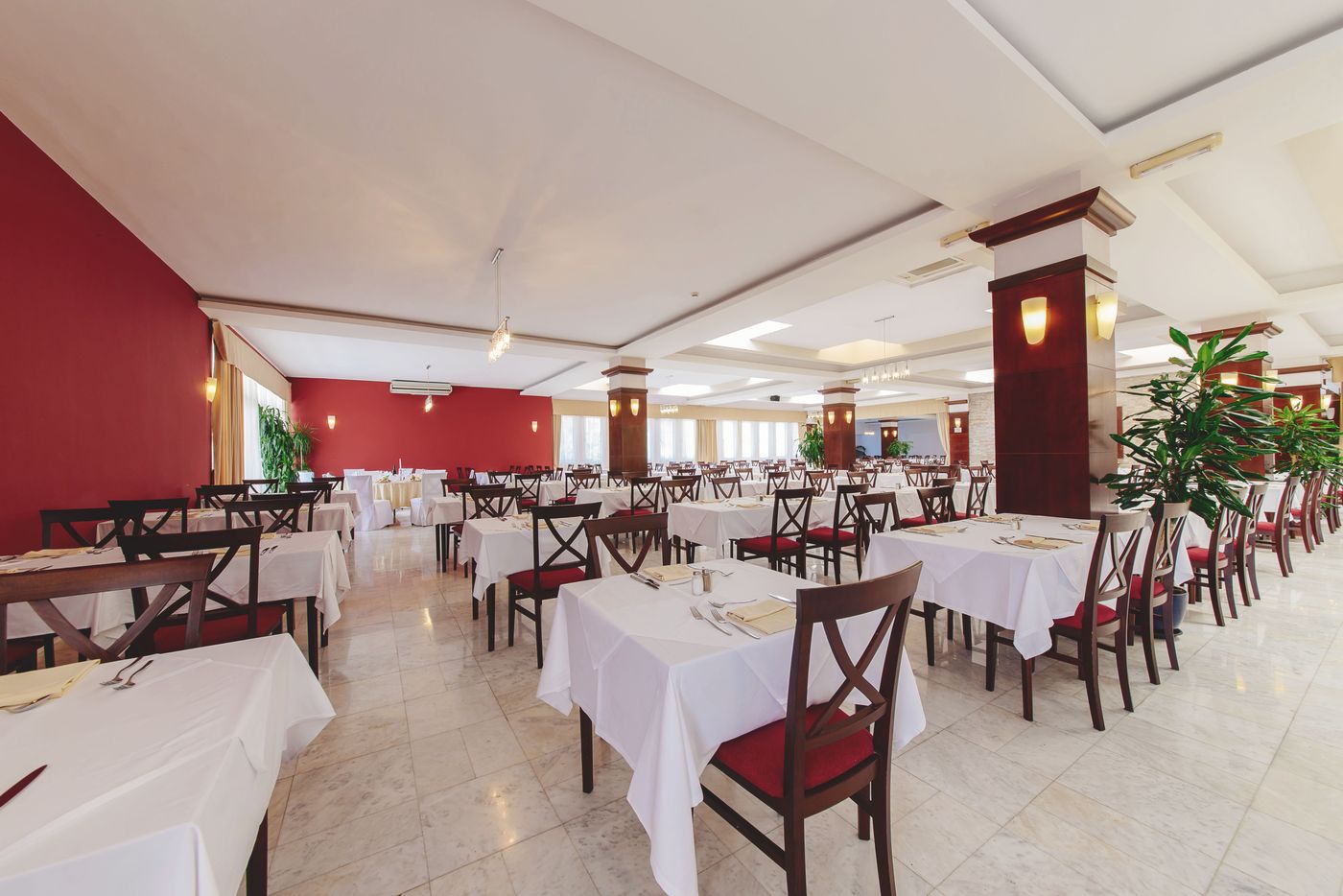 Montenegro-Beach-Resort-Restaurant-35