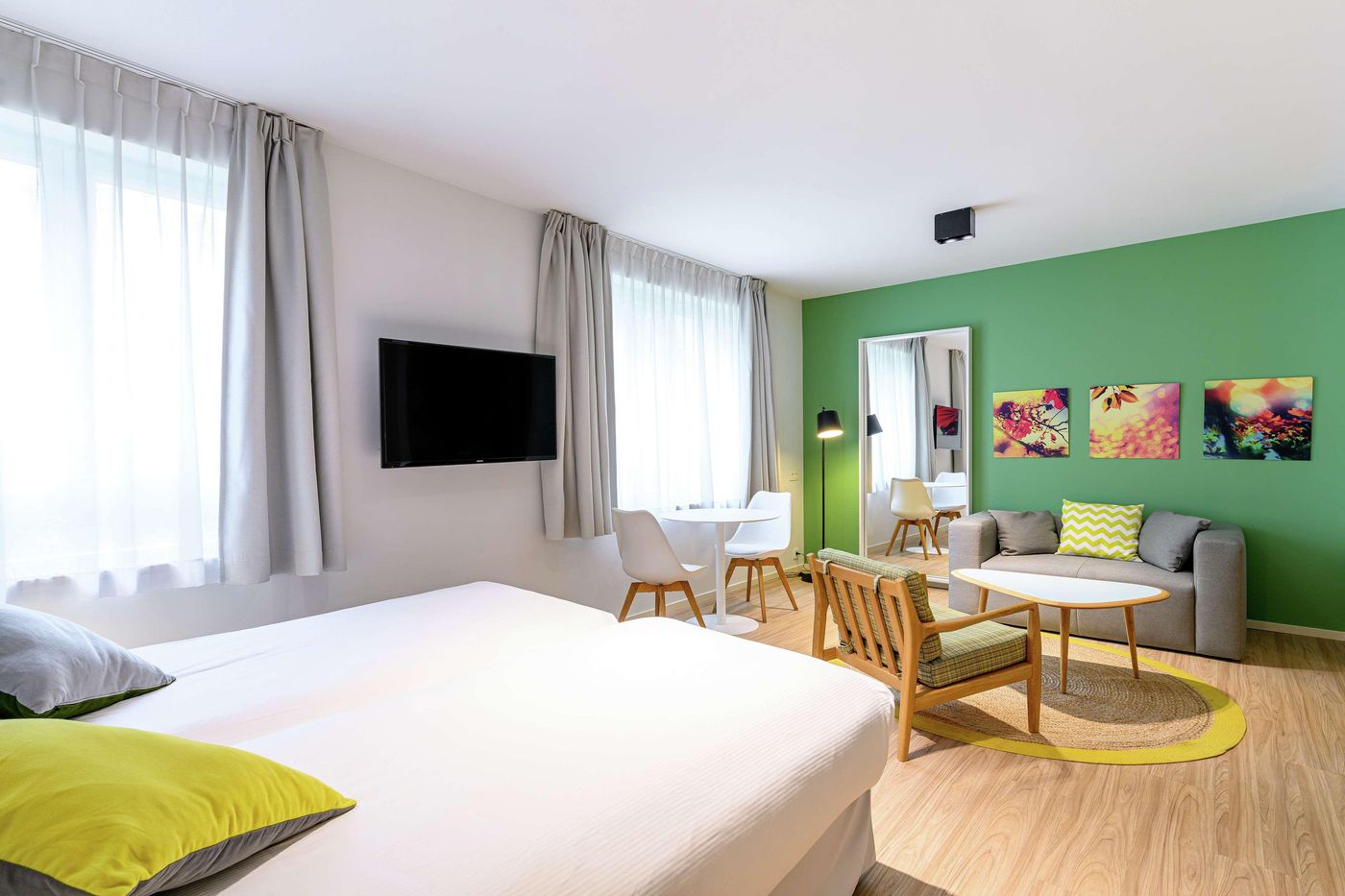 Hilton-Garden-Inn-Brussels-City-Centre-Room-22