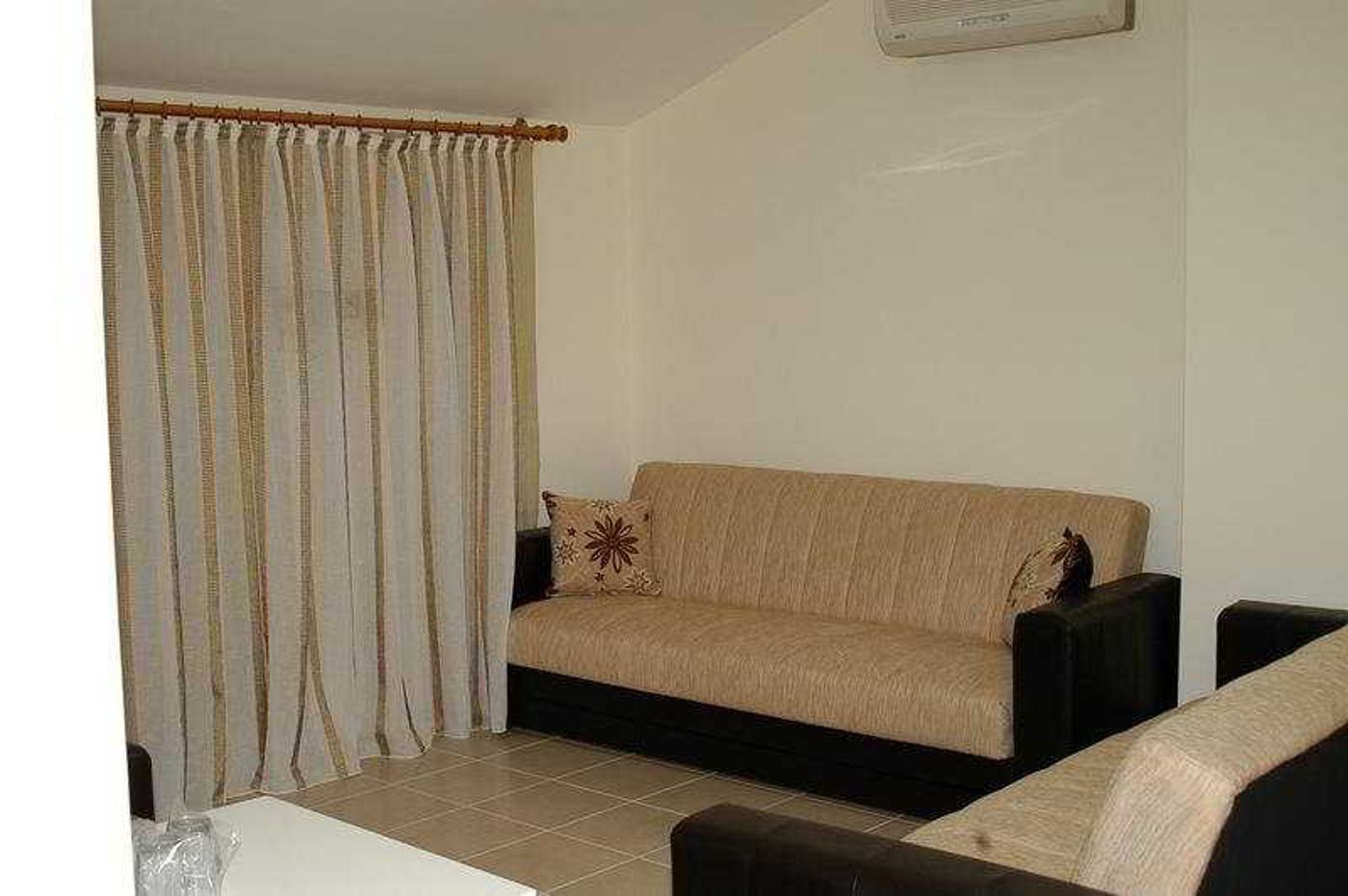 Diana-Suite-Hotel-Room-13