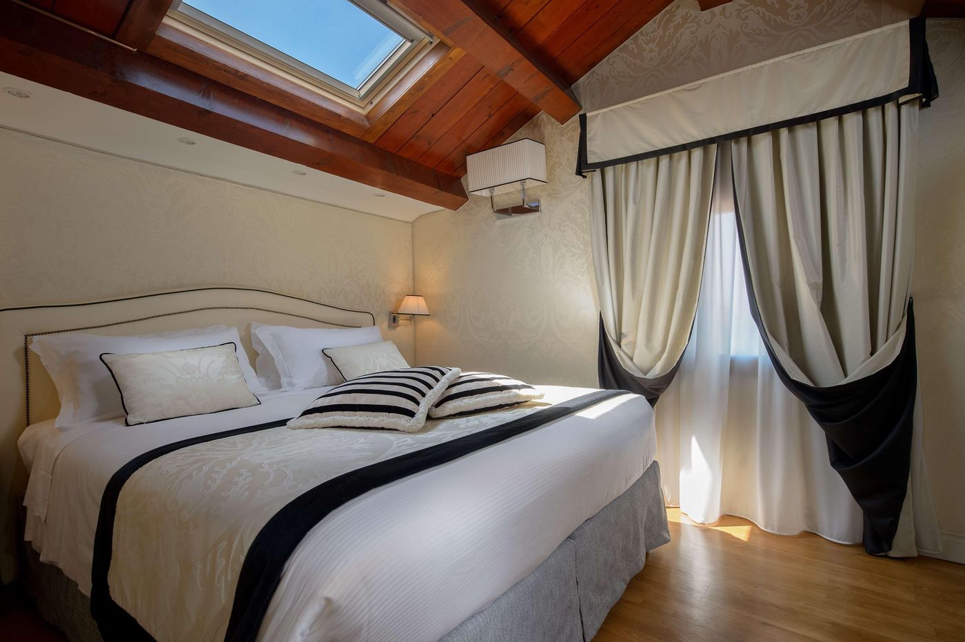 Hotel-Olimpia-Venice--BW-Signature-Collection-Room-7