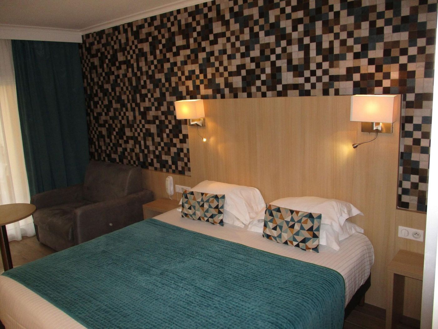 Hotel-Le-Petit-Prince-Room-12
