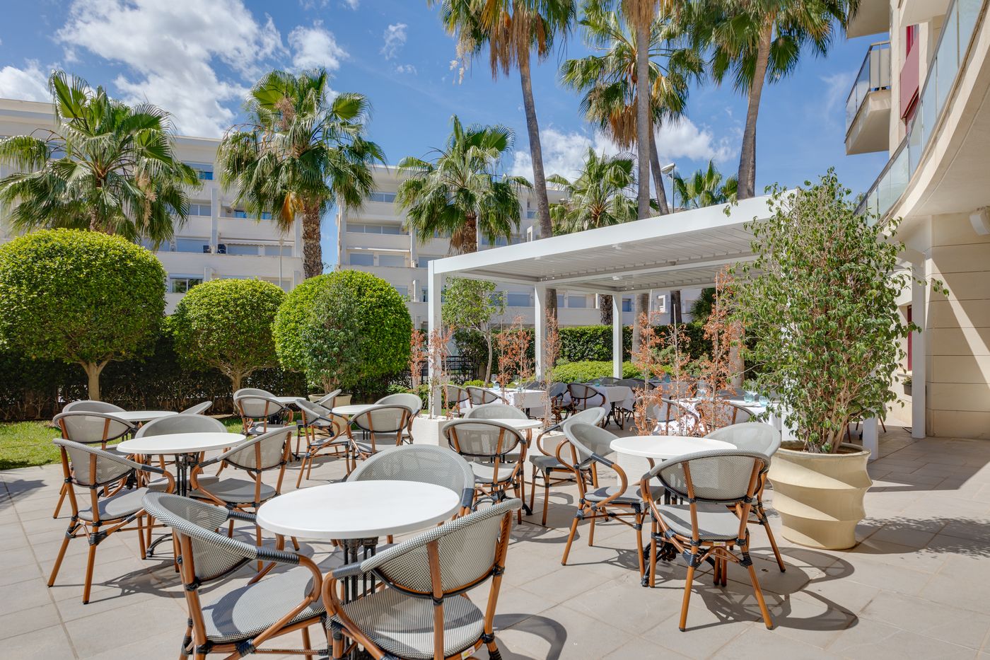 Daniya-Denia-Spa---Business-Restaurant-9