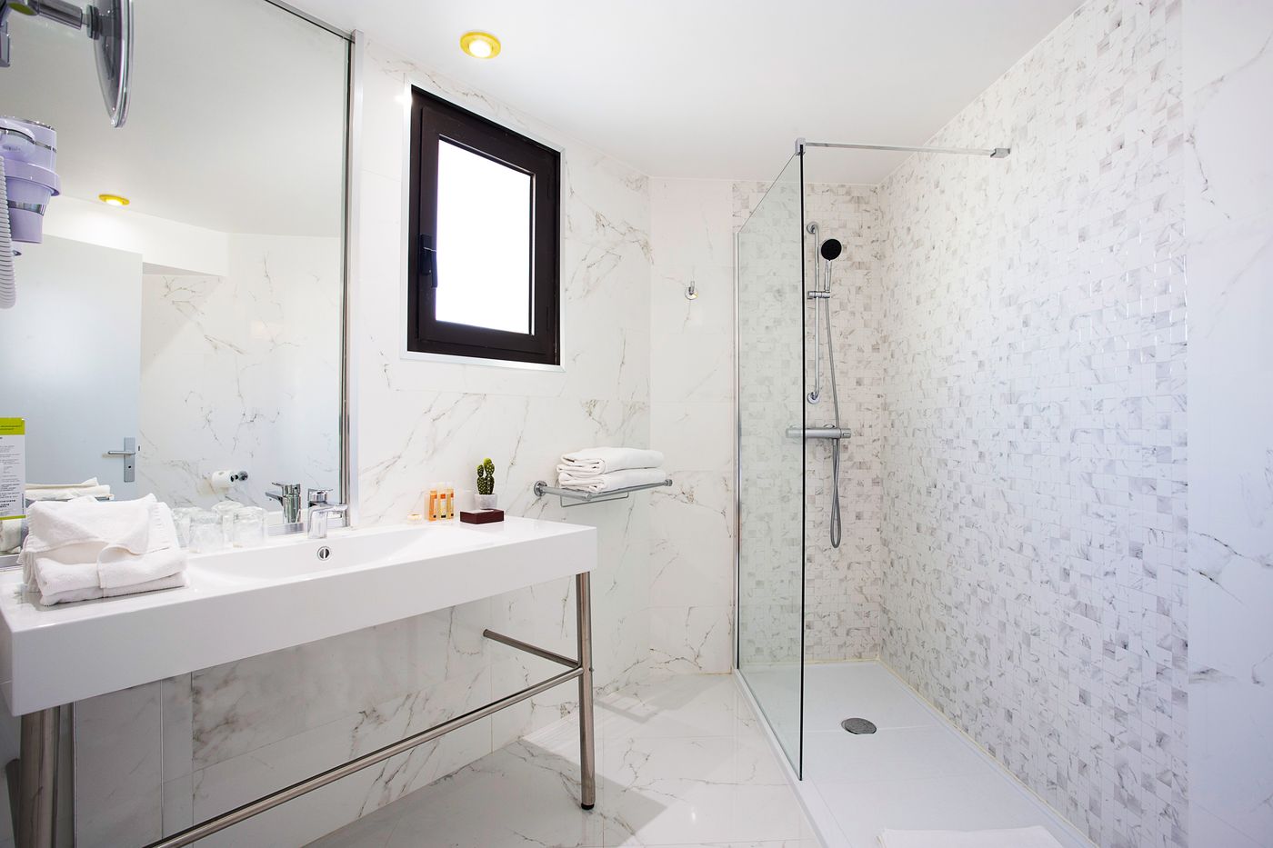 Nice-Riviera-Room-19