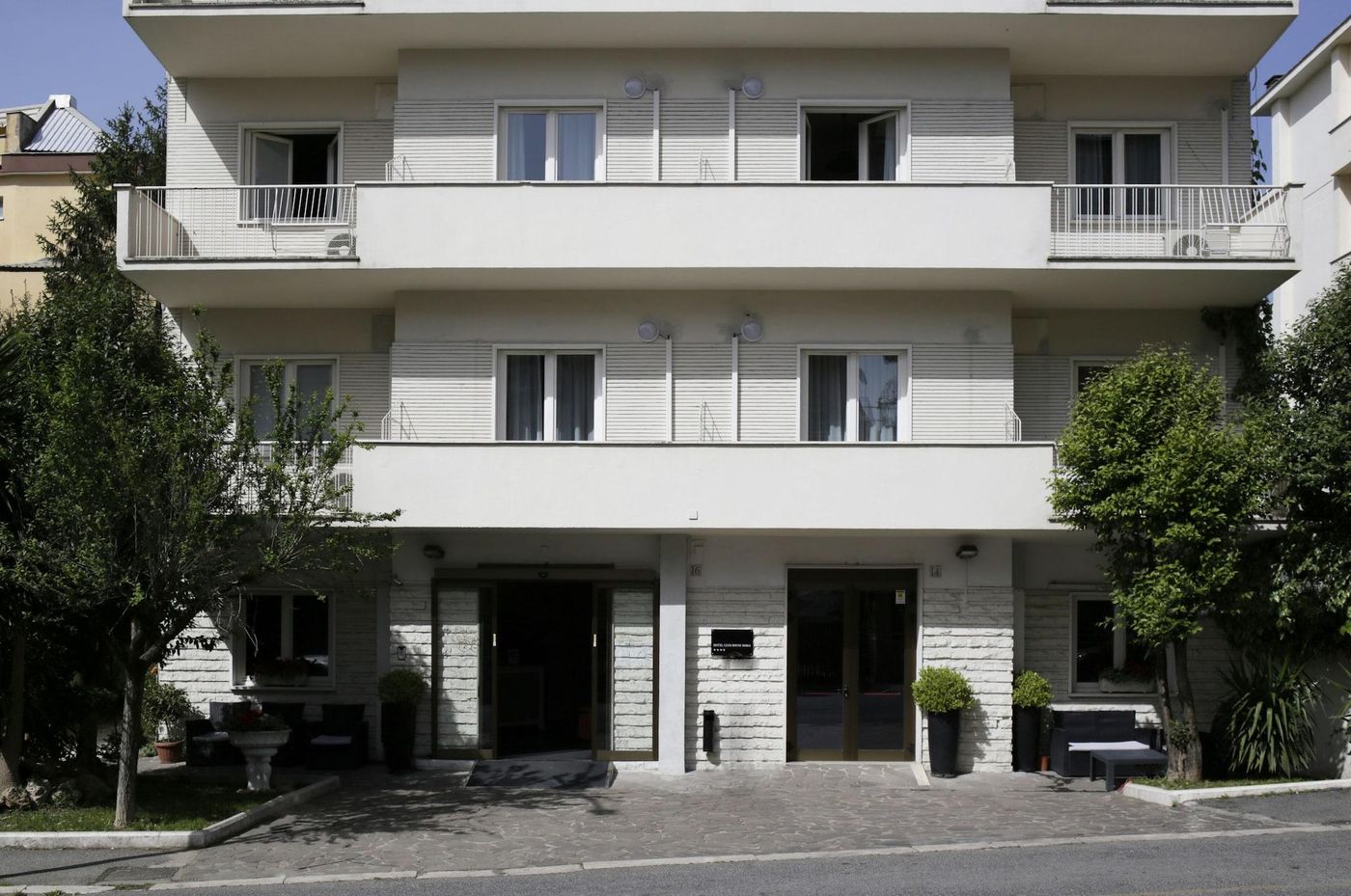 c-hotels-Club-House-General-view-10