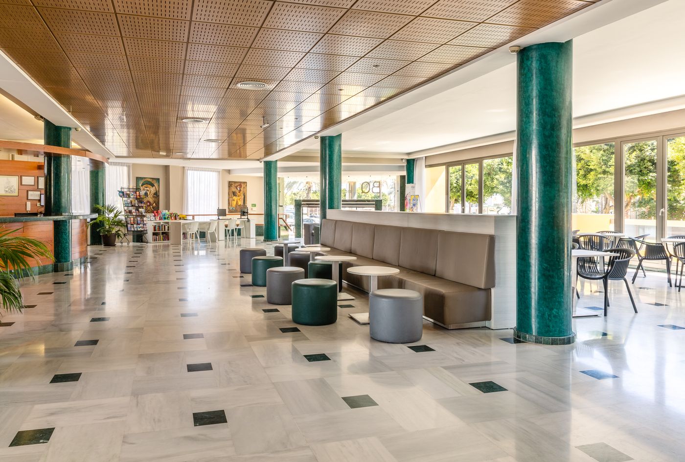 BQ-Andalucia-Beach-Lobby-22