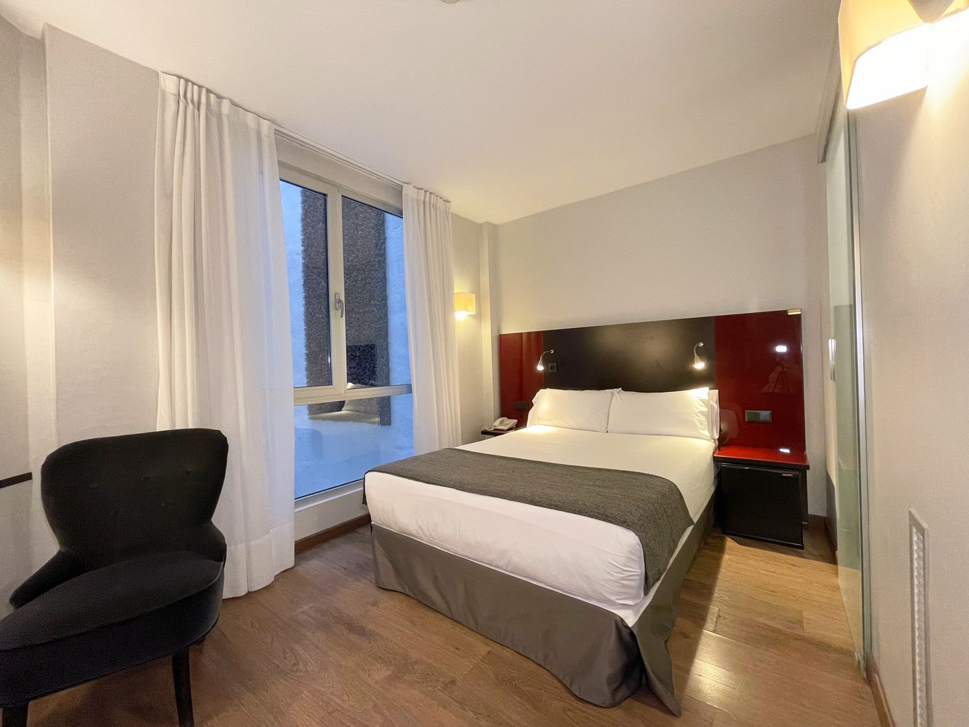 Sant Antoni-Spain-BARCELONA-Room-9