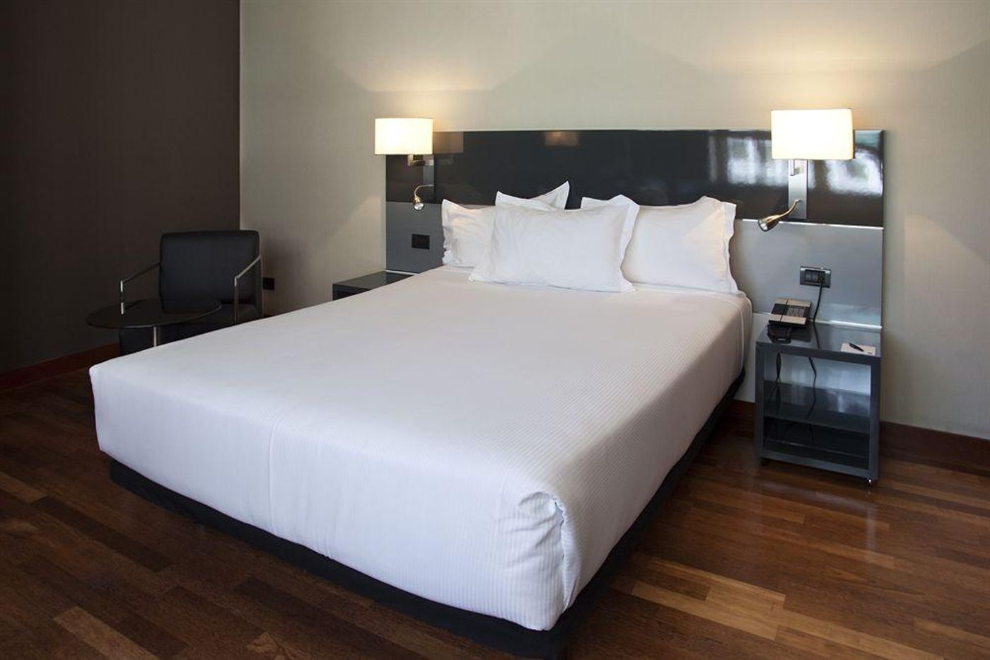 AC-Madrid-Avendia-de-America-General-view-32