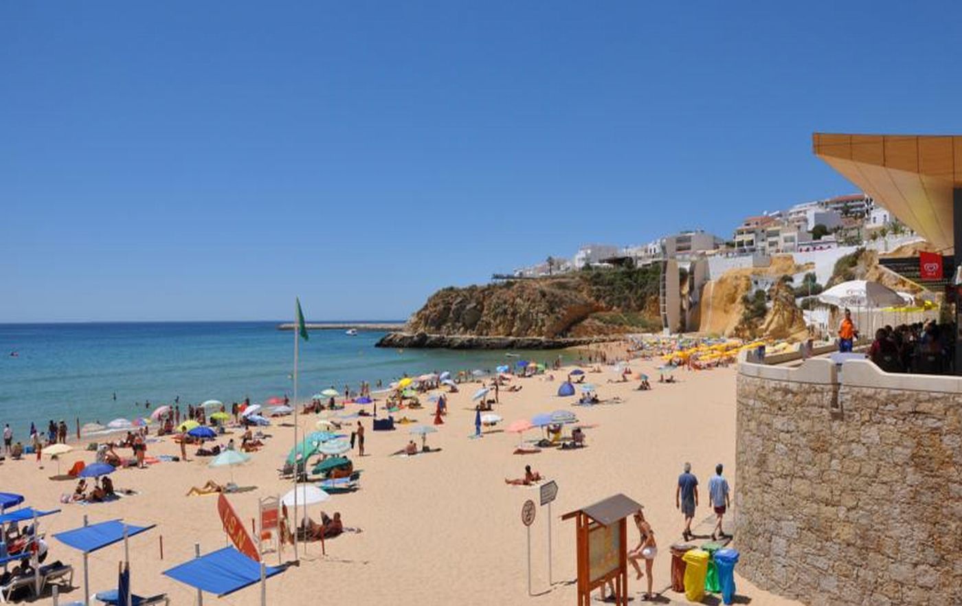 Cheerfulway-Oura-Village-Beach-6