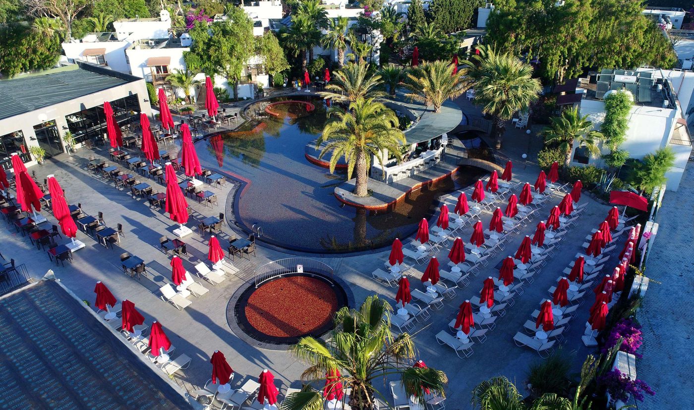 OTIUM-SENSES-VERY-CHIC-HOTEL-IN-BODRUM-Pool-5