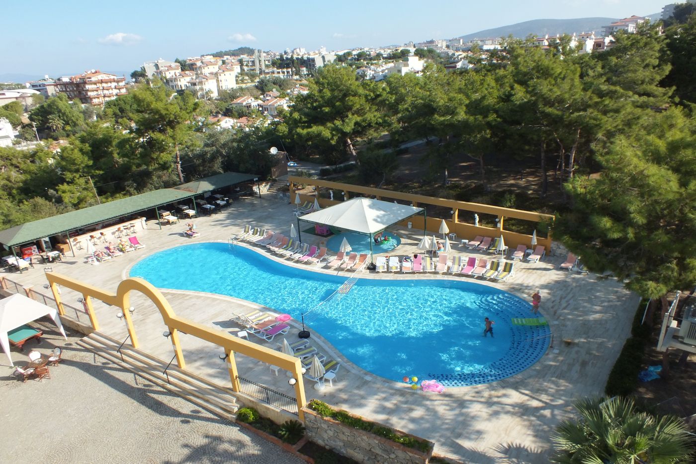 Tuntas-Family-Suites-Kusadasi-Pool-2
