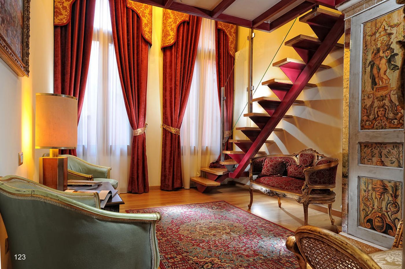 Ca--dell-Arte-Room-6