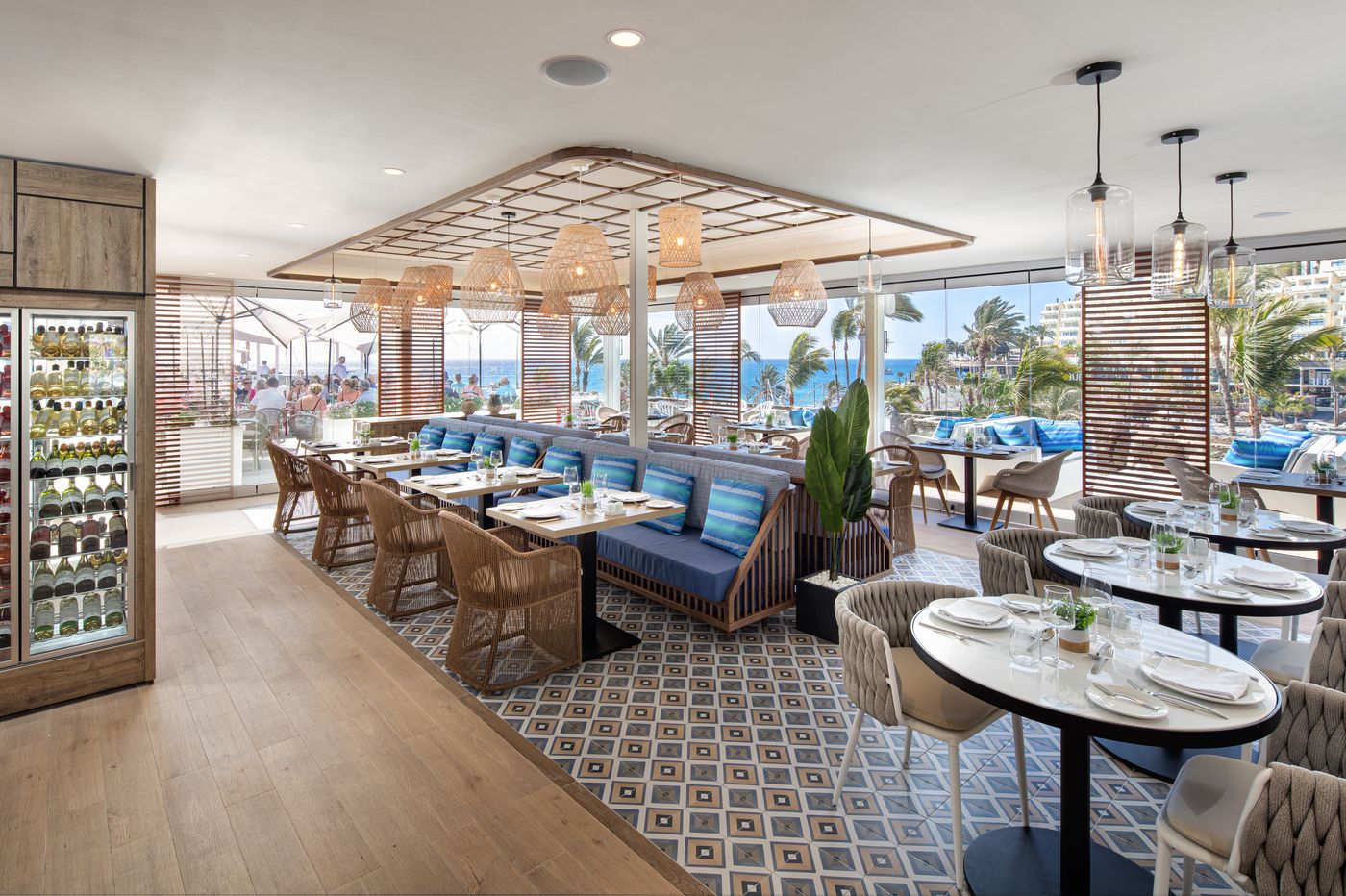 TUI-BLUE-Suite-Princess--Adults-Only--Restaurant-36