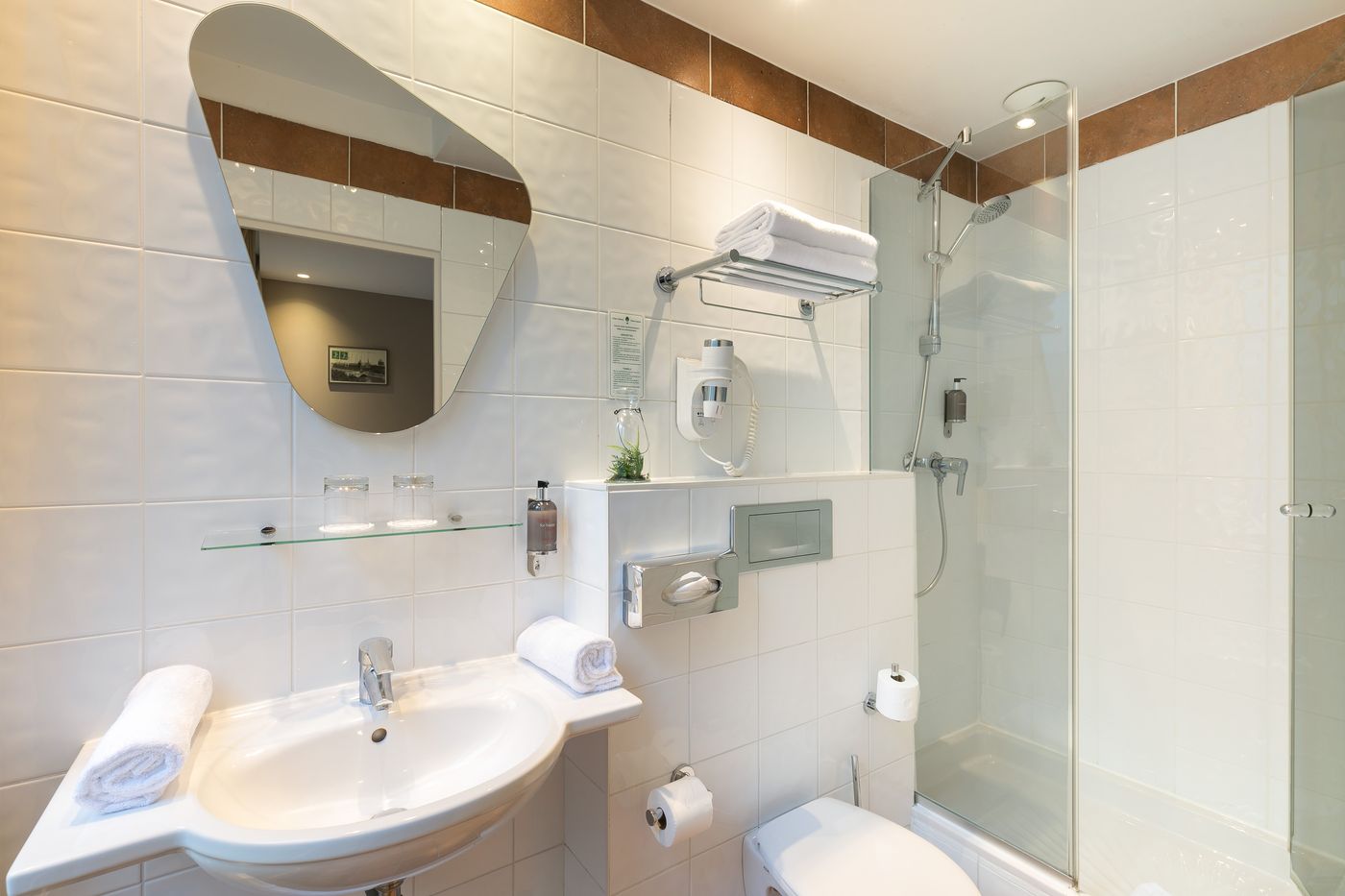 Hotel-Magenta-38-by-HappyCulture-Room-25