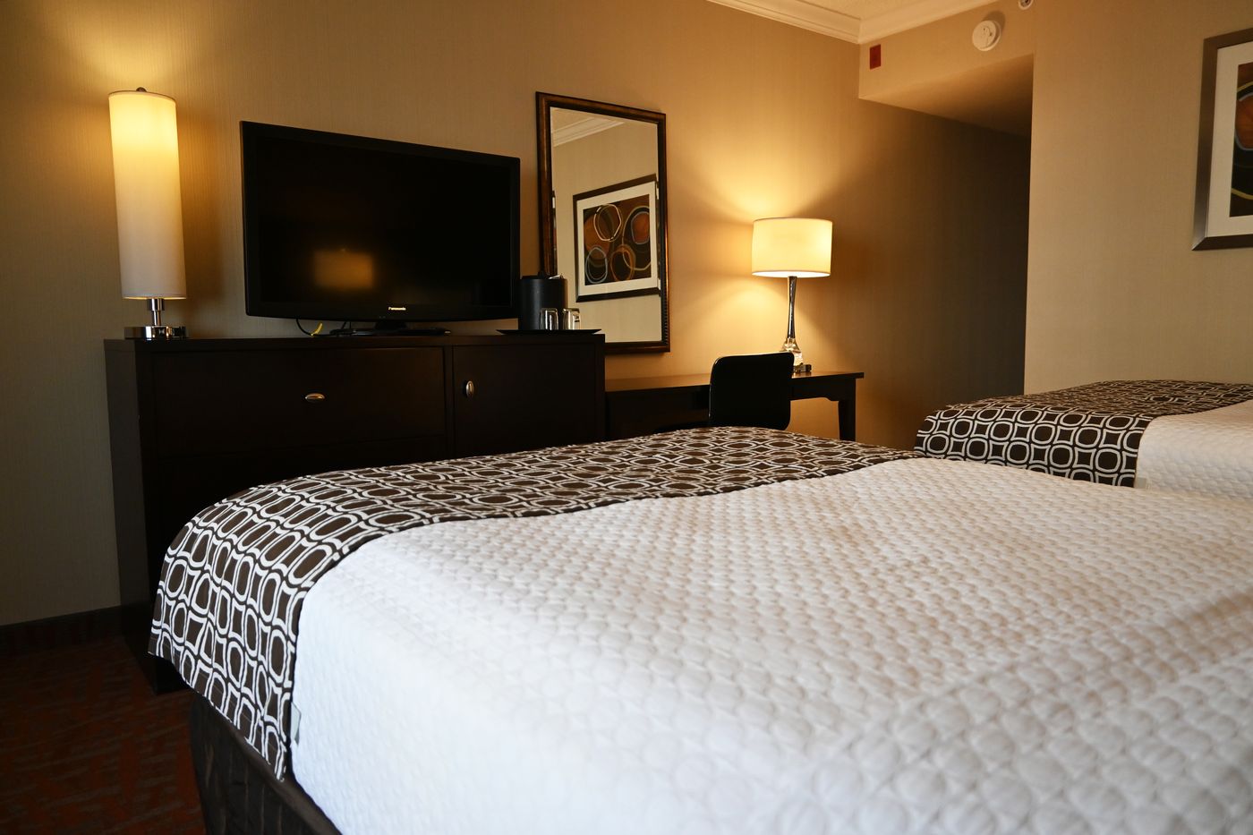 The-Hotel-Fullerton-Anaheim-Room-10