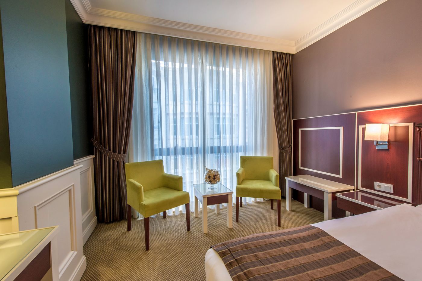 Seminal-Hotel-Room-11