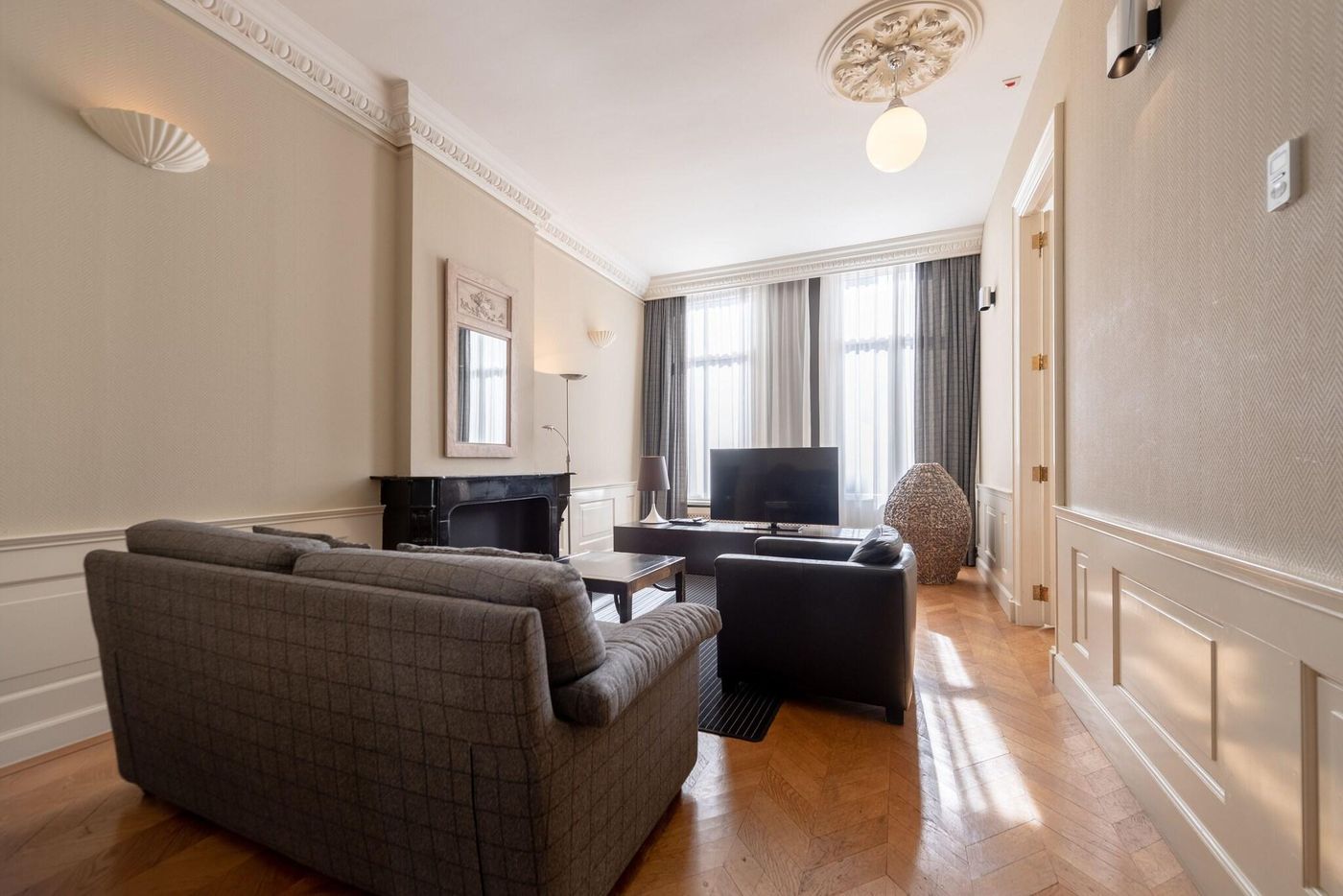 Catalonia-Vondel-Amsterdam-Room-20