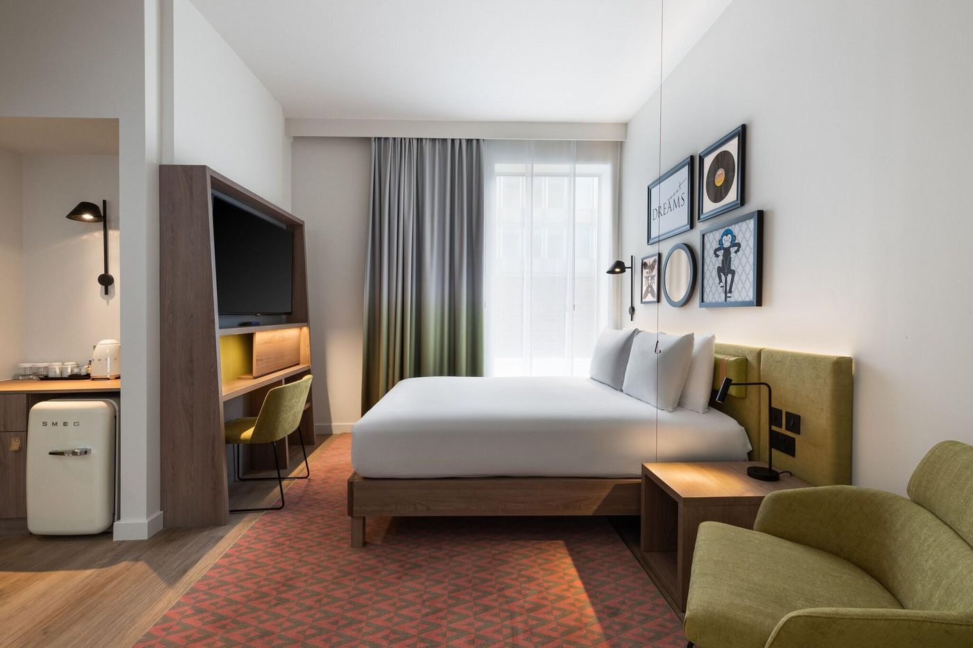 Hampton-by-Hilton-Dublin-City-Centre-Room-27