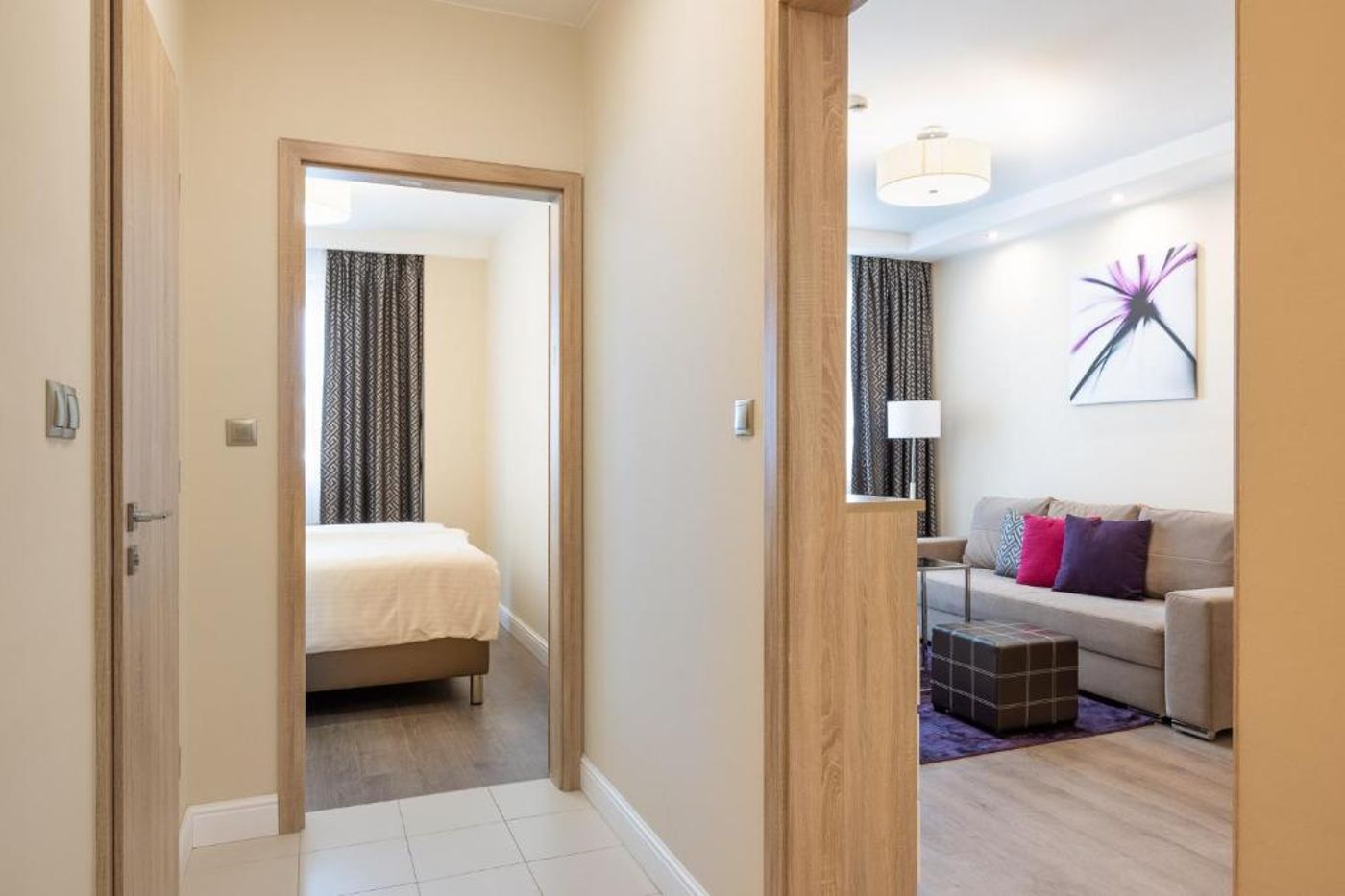 Silver-Crown-Hotel---Residence--Palace-Quarter-Room-45