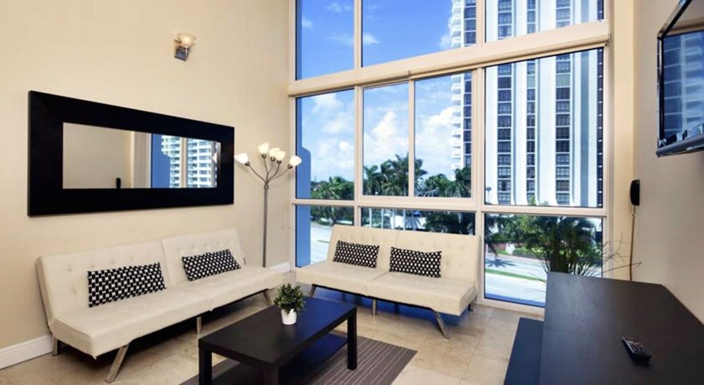Newpoint Miami Beach Apartments - United States - MIAMI BEACH - General view - 2