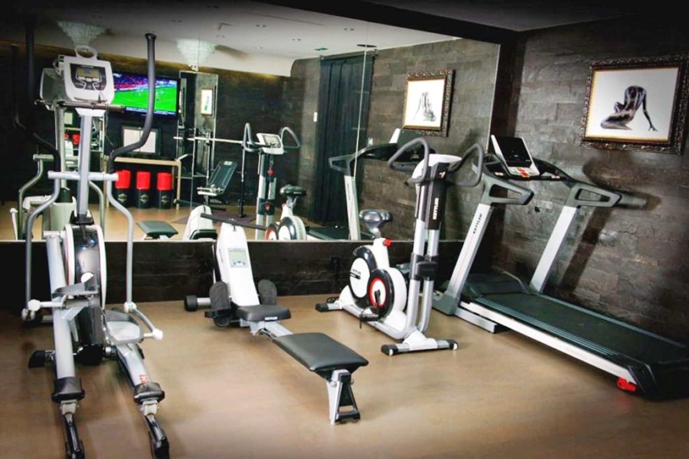 Hotel-Lumen-Paris-Louvre-Sports-and-Entertainment-41