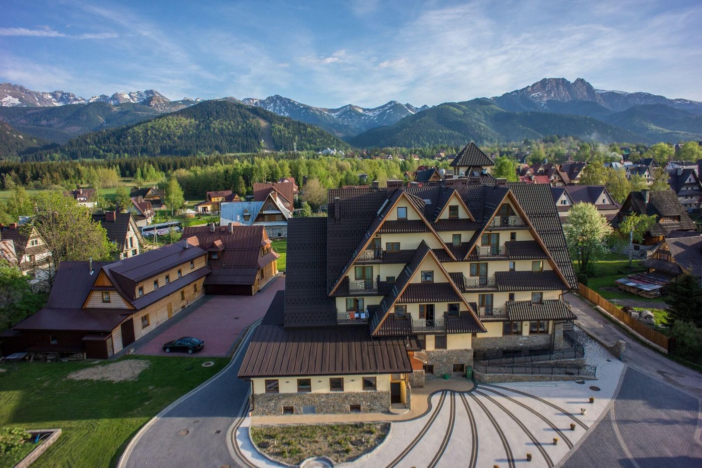 Helan Family & Garden-Poland-ZAKOPANE-General view-3