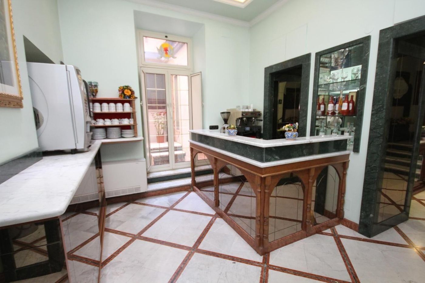 Hotel-Marisa-Lobby-11