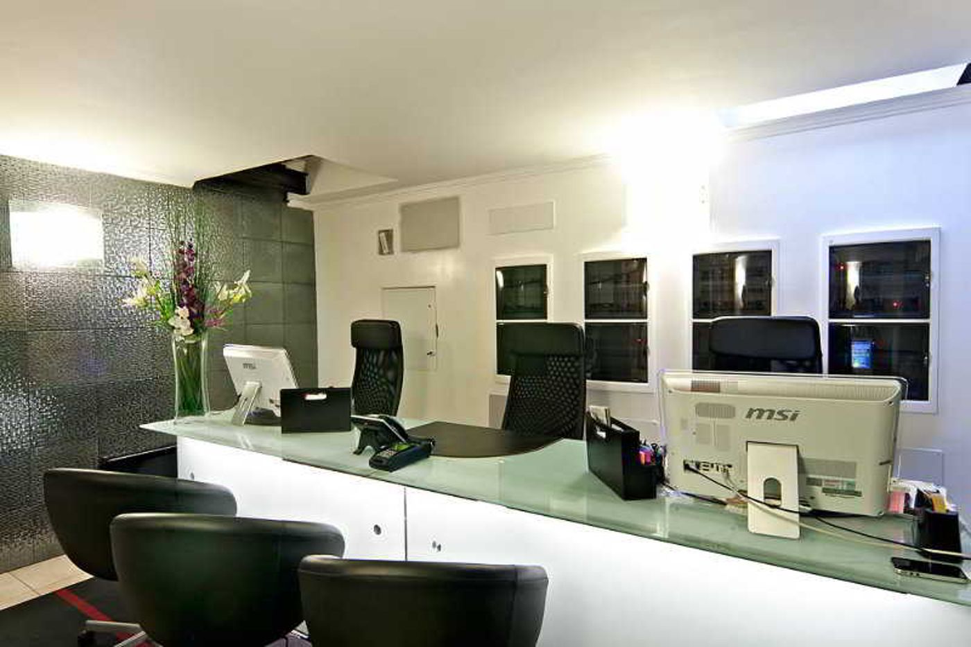 Aurelia-Vatican-Apartments-Lobby-16