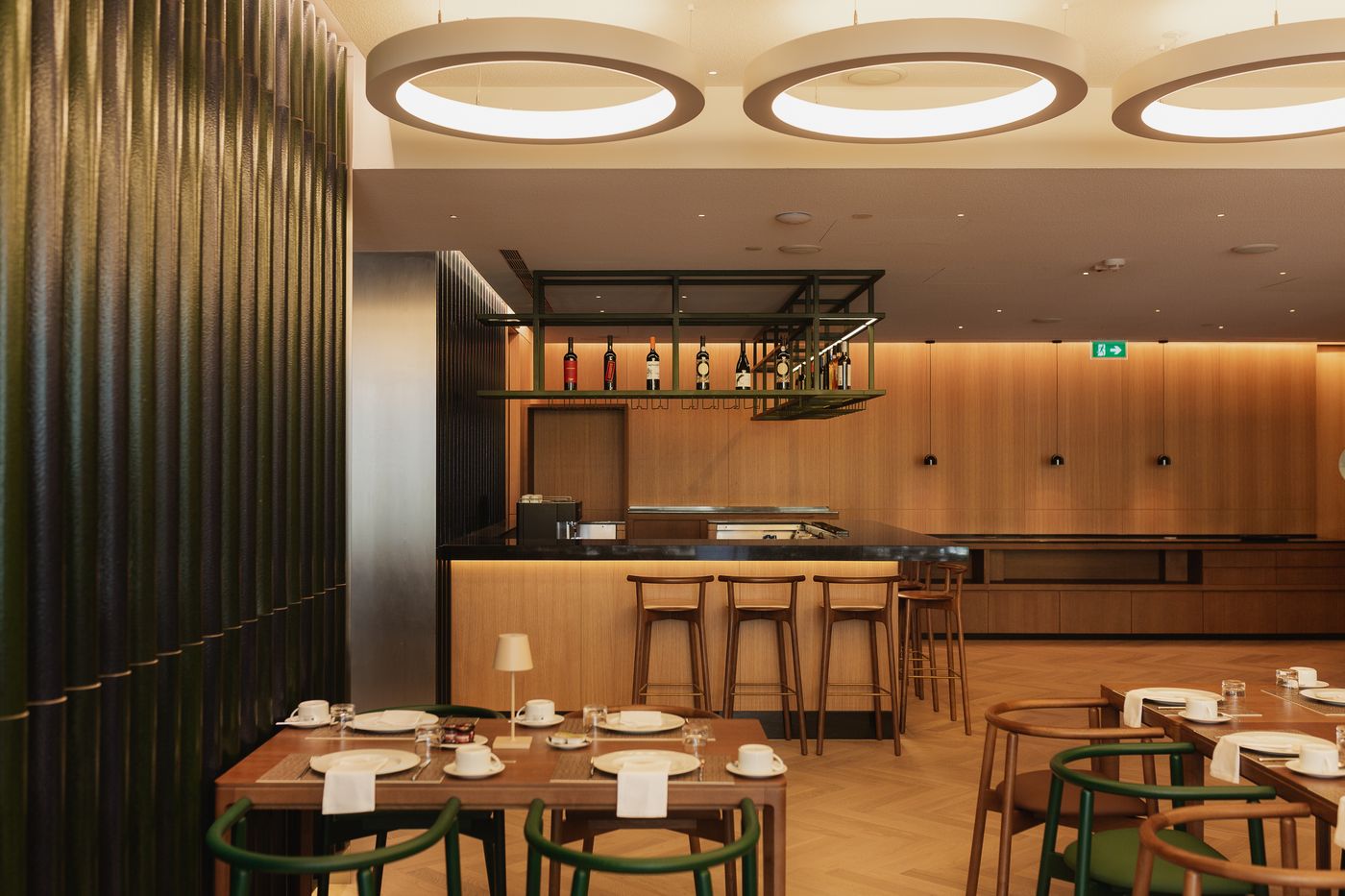 Lumen-Hotel-and-The-Lisbon-Light-Show-Restaurant-30