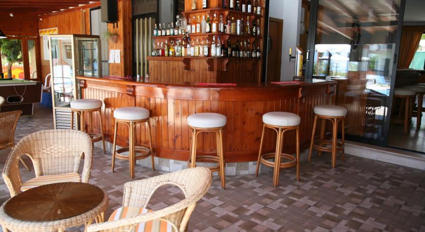 Hadjantoni Anna Apartments